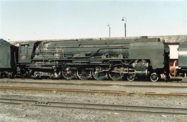 3536 stands dead on my last day in Kimberley, 7-07-92